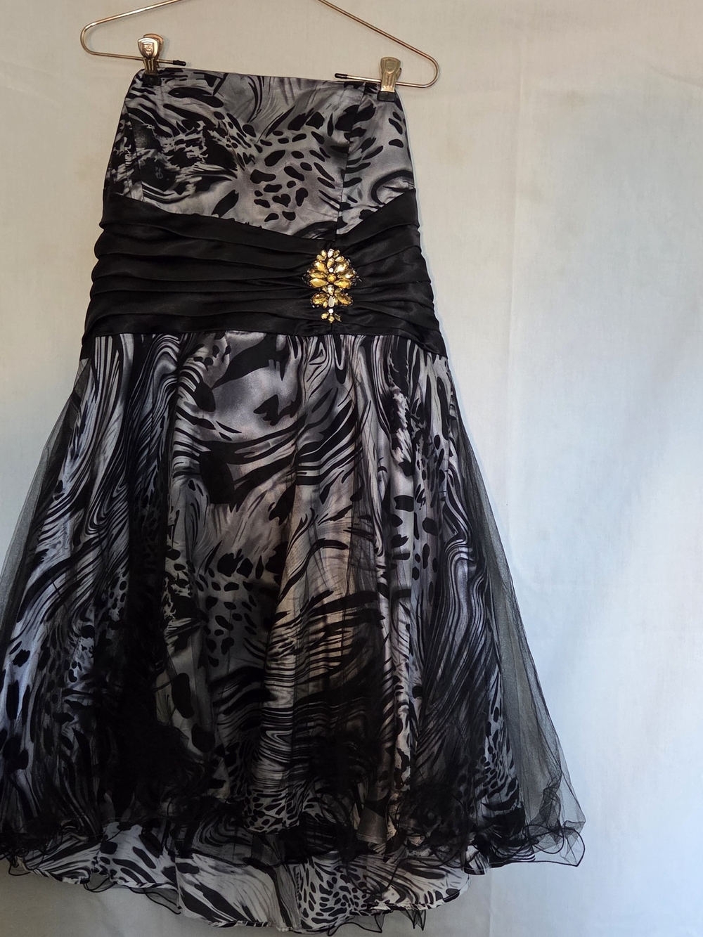 Masquerade Strapless Black and Gray Printed Cocktail Dress with Gold Brooch